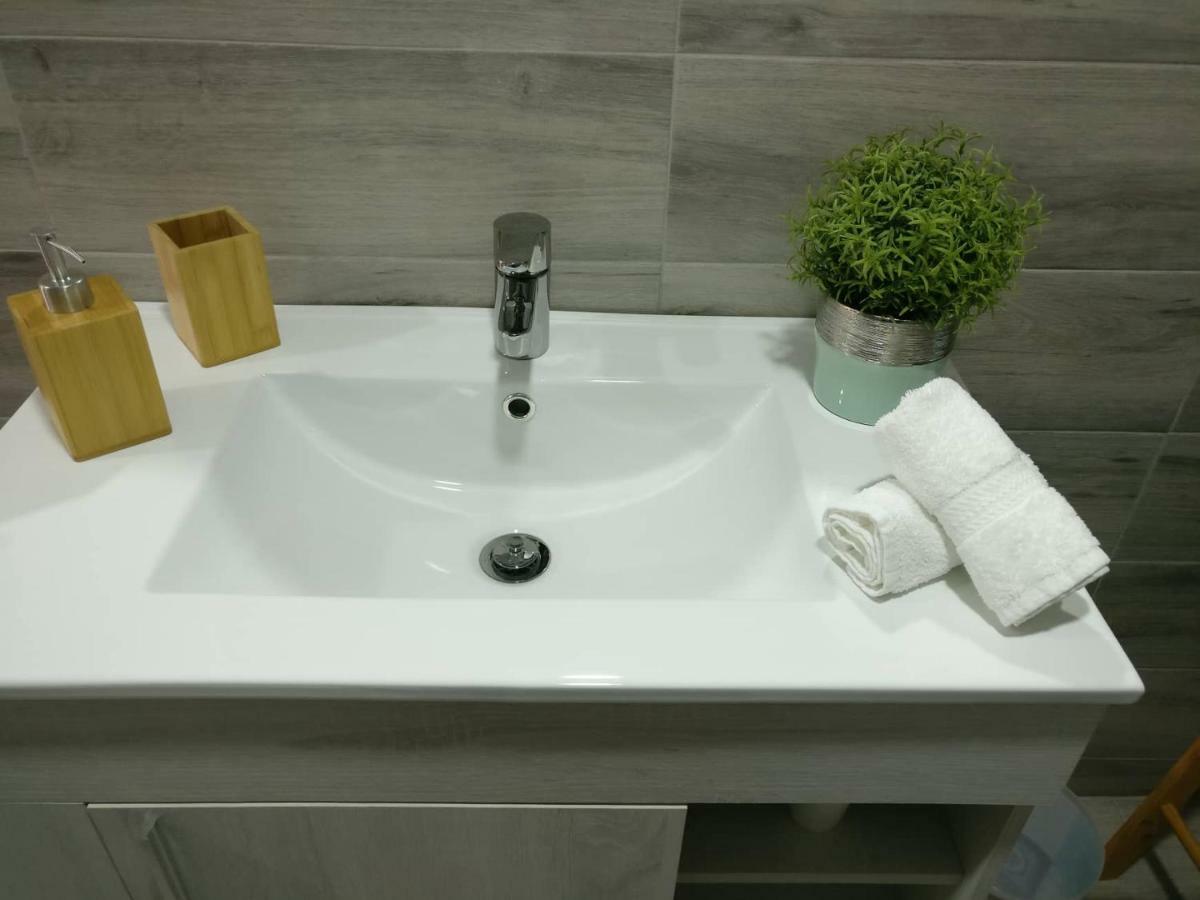V4 Apartman Horta  Kültér fotó